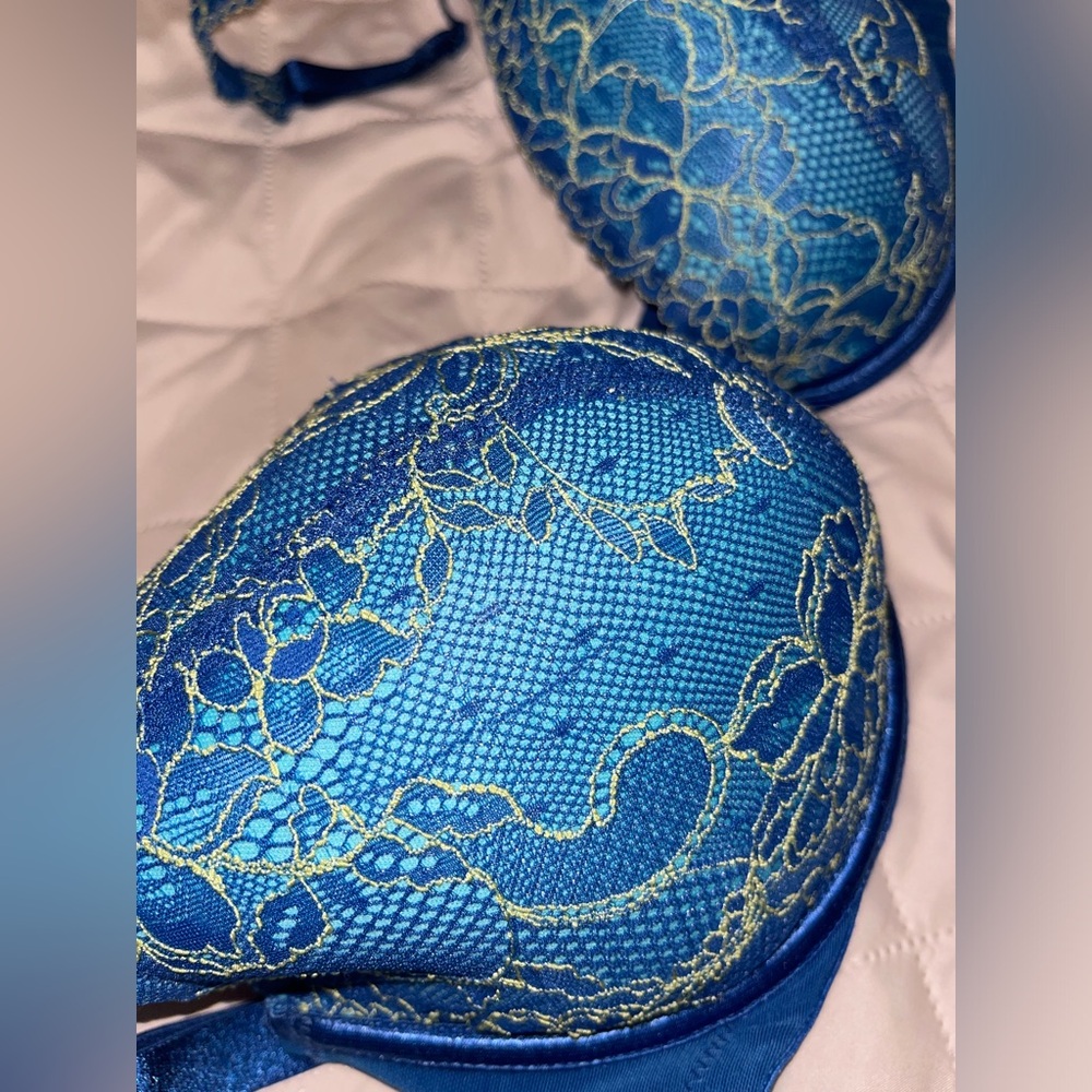 Like New Size 40D Cacique Bra